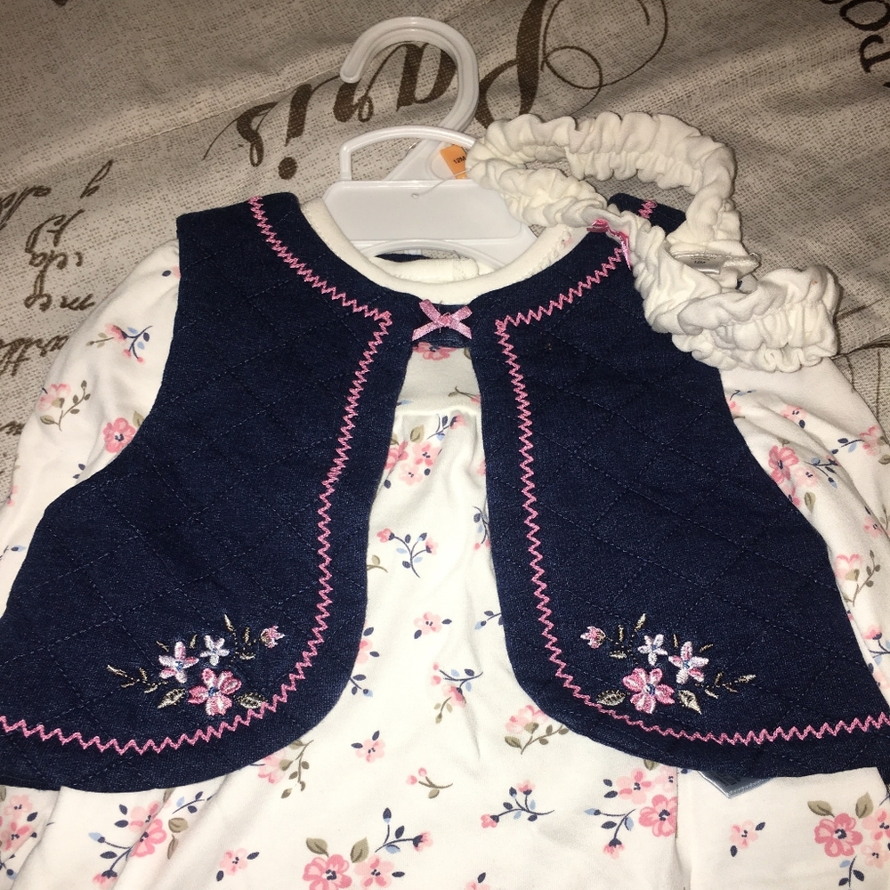 4 Piece Spring Outfit - Picture 2 of 5